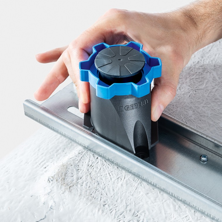 Badkarsben som man låser med skruv Badkarsben som man låser med skruv