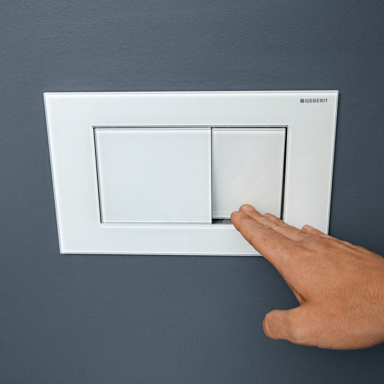 Sigma40 spolplatta med fyrkantiga knappar i matt vit Sigma40 spolplatta med fyrkantiga knappar i matt vit