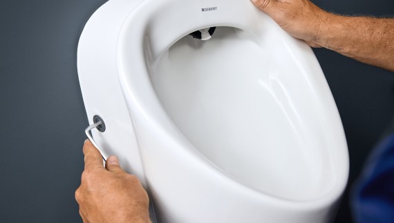 Renova urinal - enkel installation Renova urinal - enkel installation