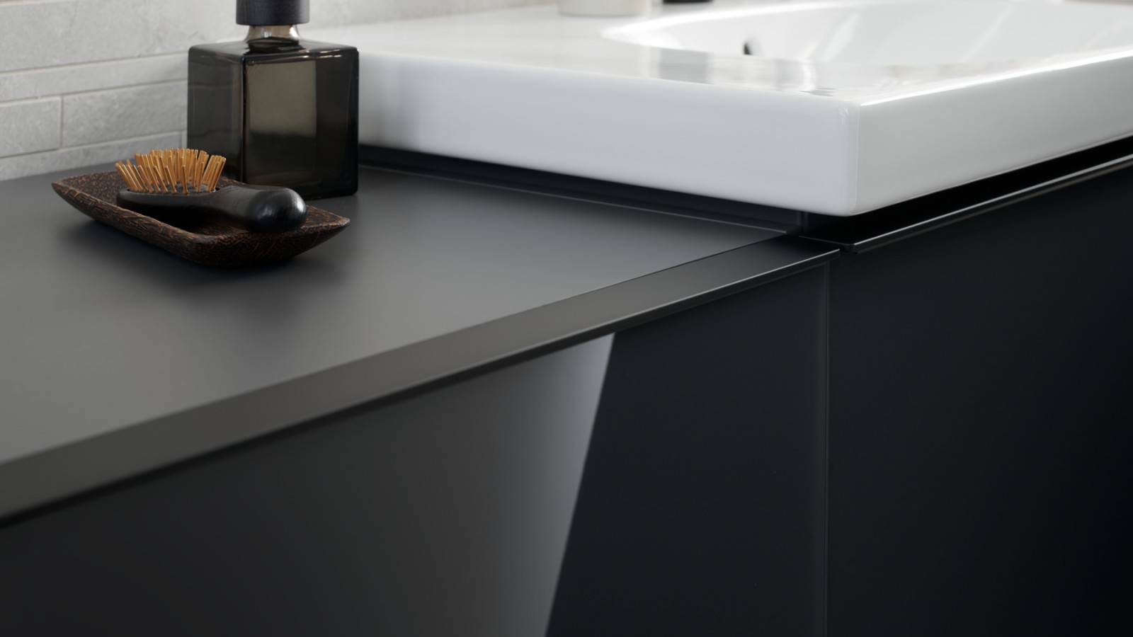 Geberit Acanto underskåp i lava glas Geberit Acanto underskåp i lava glas