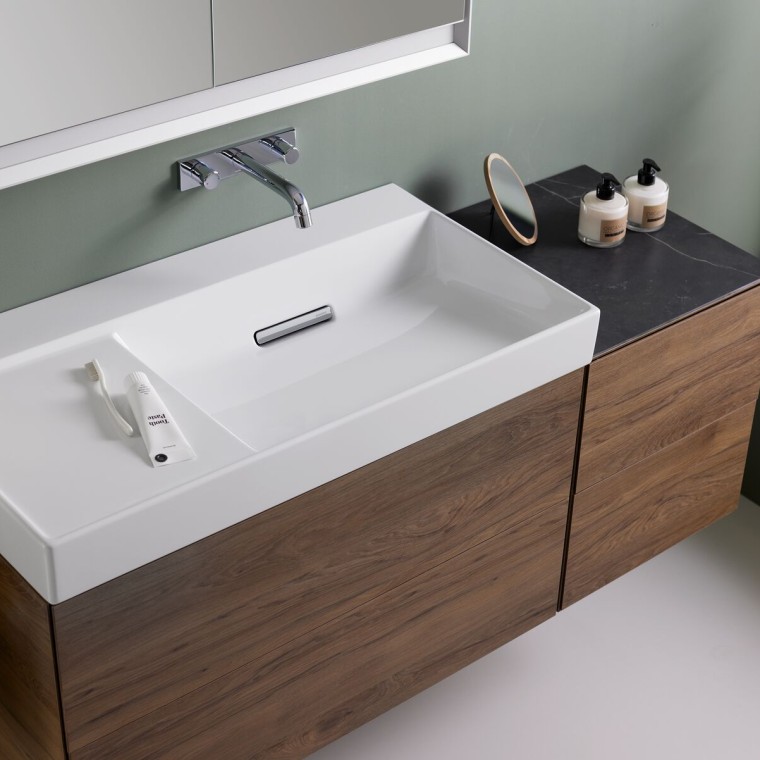 Geberit ONE tvättställ med underskåp i valnöt