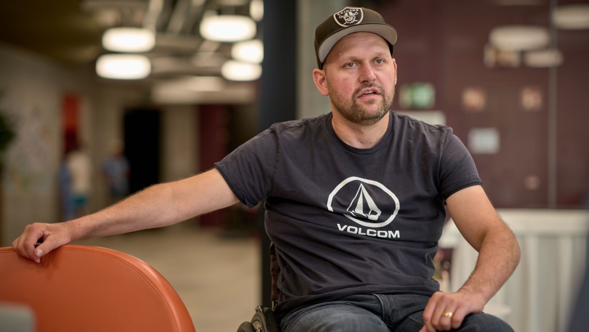 Intervju med Peter Roos på Swiss Paraplegic Centre i Nottwil (© Ben Huggler)