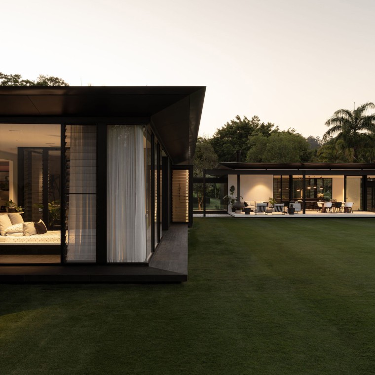 För Sarah Waller handlar arkitektur inte bara om att skapa utrymmen – det handlar om att utforma livet som levs i dem (© Alyne Media)