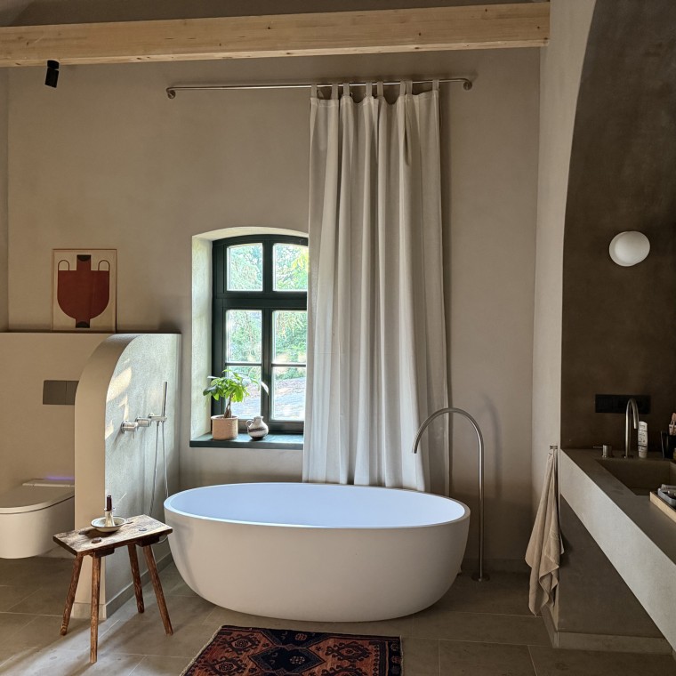 Badrummen har egna namn, här är det "beige badrummet" (© Büşra Qadir) Badrummen har egna namn, här är det "beige badrummet" (© Büşra Qadir)