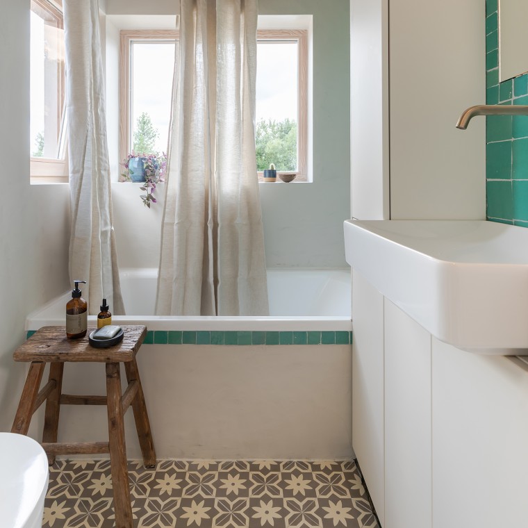 "Tiny Hammam" hos Marjolein Jonker på 4 m² (© Chiela van Meerwijk) "Tiny Hammam" hos Marjolein Jonker på 4 m² (© Chiela van Meerwijk)