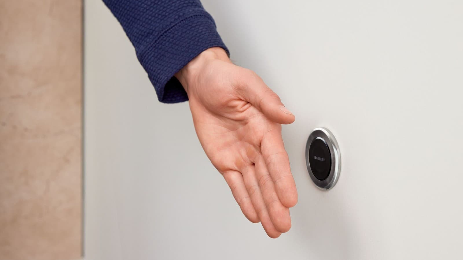 Beröringsfri Geberit Typ10 fjärrmanövrerad spolningsaktivering, rund, med hand Beröringsfri Geberit Typ10 fjärrmanövrerad spolningsaktivering, rund, med hand