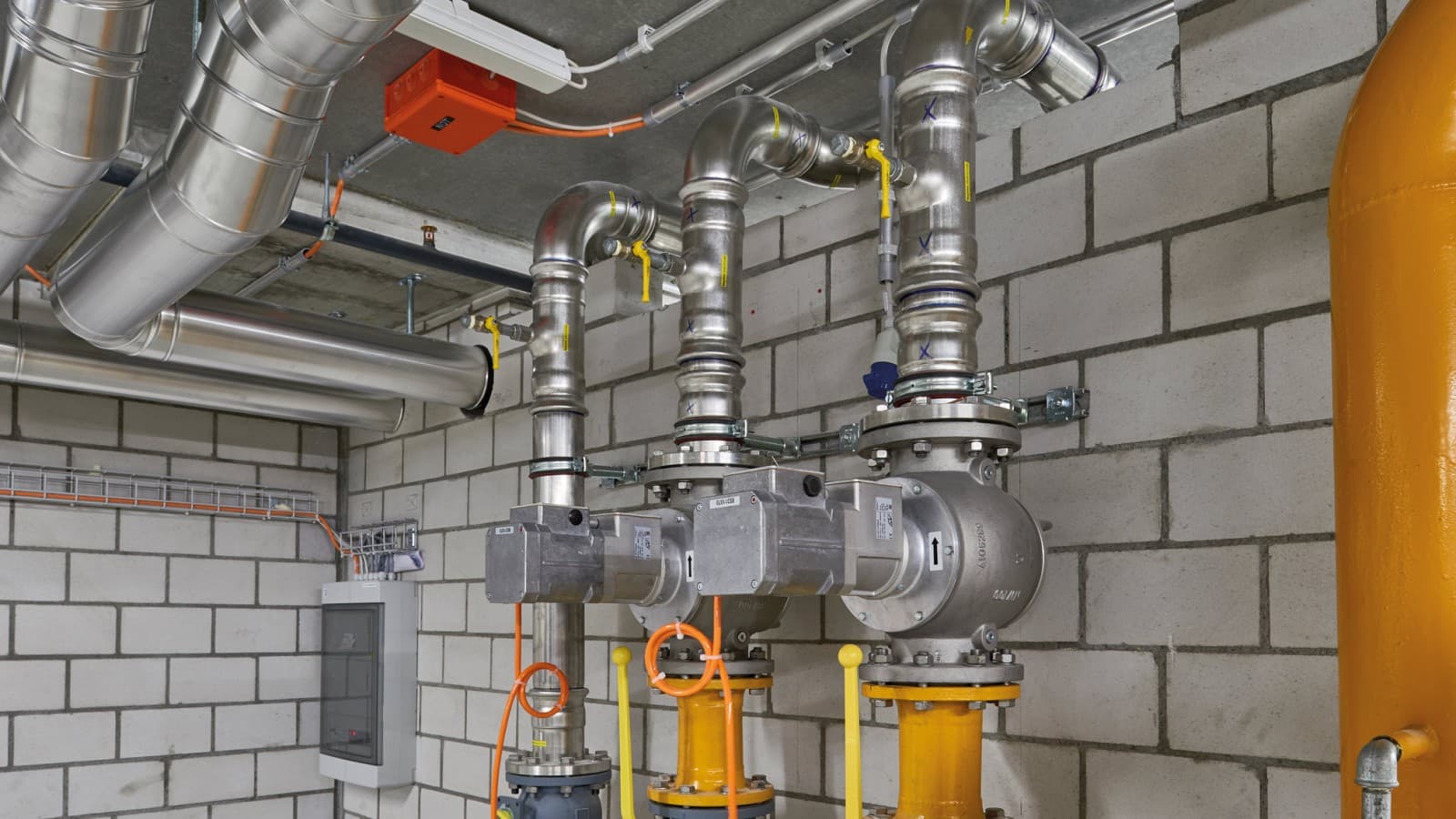 Huvudfördelningssystem för naturgas avsett för transport och distribution av bränngas till anläggningens installationer Huvudfördelningssystem för naturgas avsett för transport och distribution av bränngas till anläggningens installationer