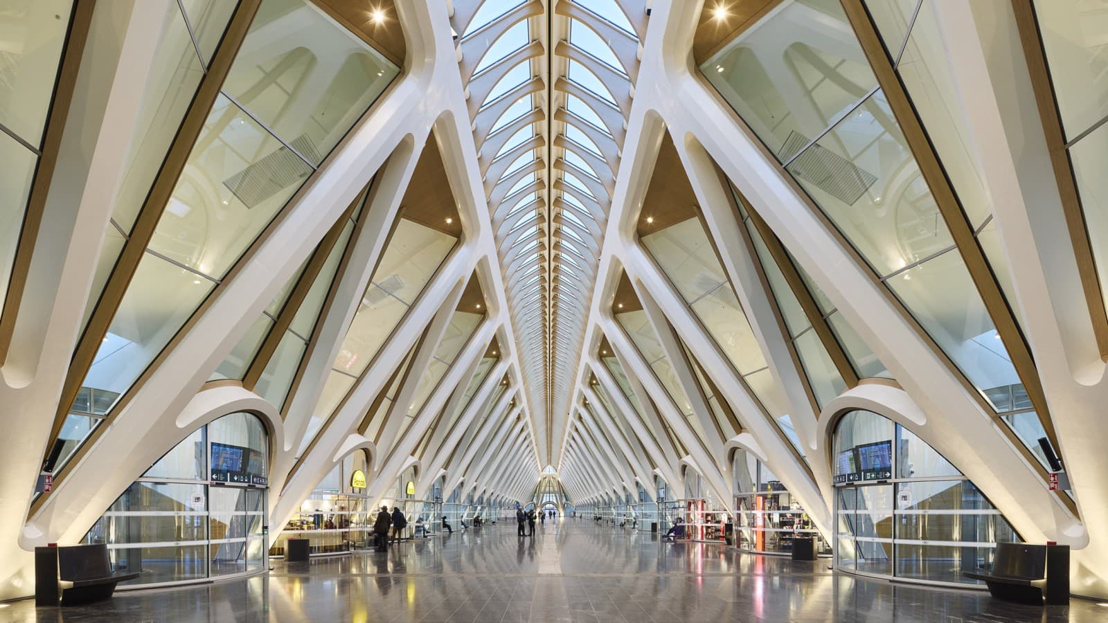 Stålkonstruktionen bär den spansk-schweiziske arkitekten Santiago Calatravas signatur (© Oliver Schuh, Palladium Photodesign)