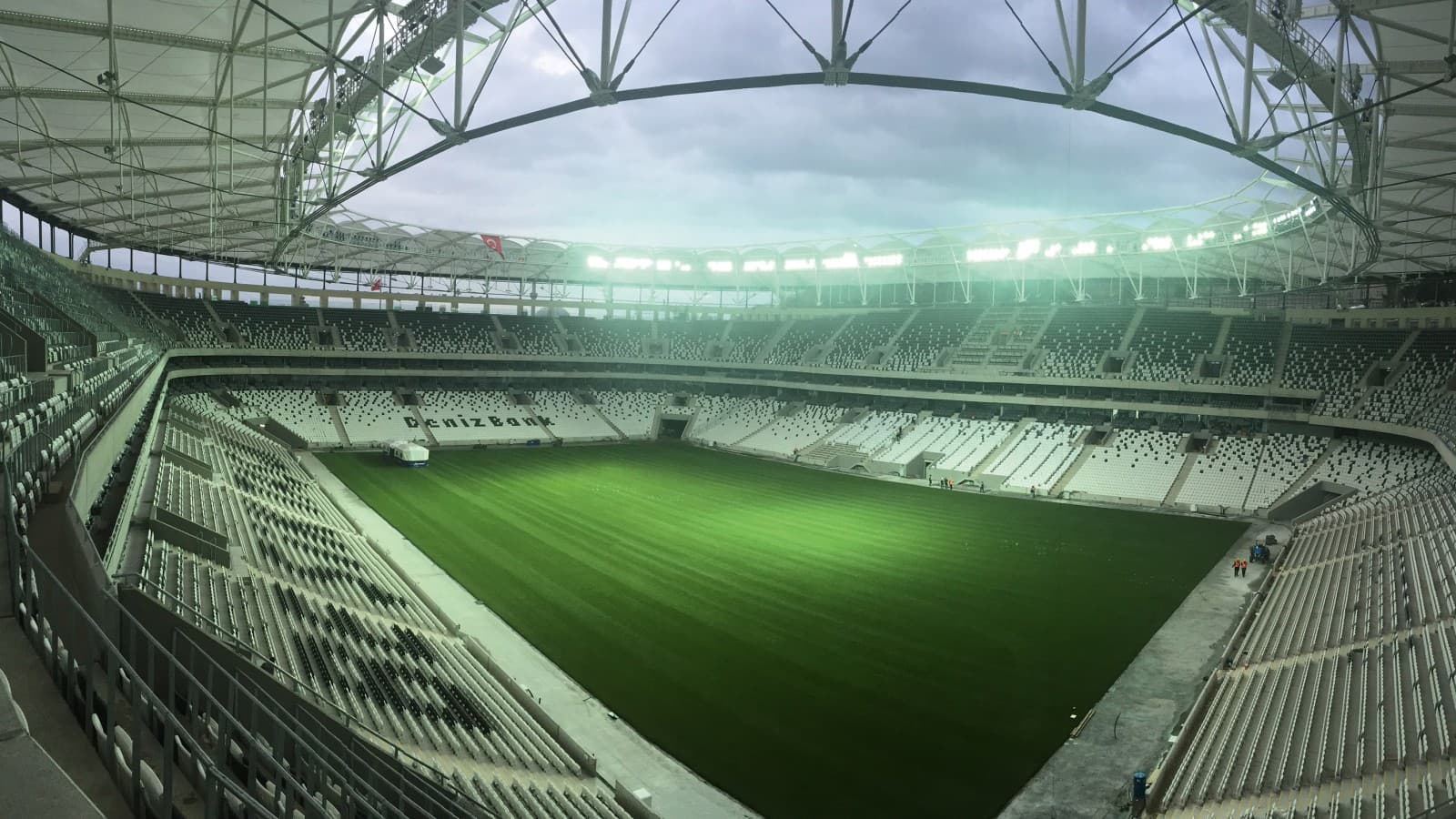 Vodafone Arena, Istanbul (© Kaan Verdioglu) Vodafone Arena, Istanbul (© Kaan Verdioglu)