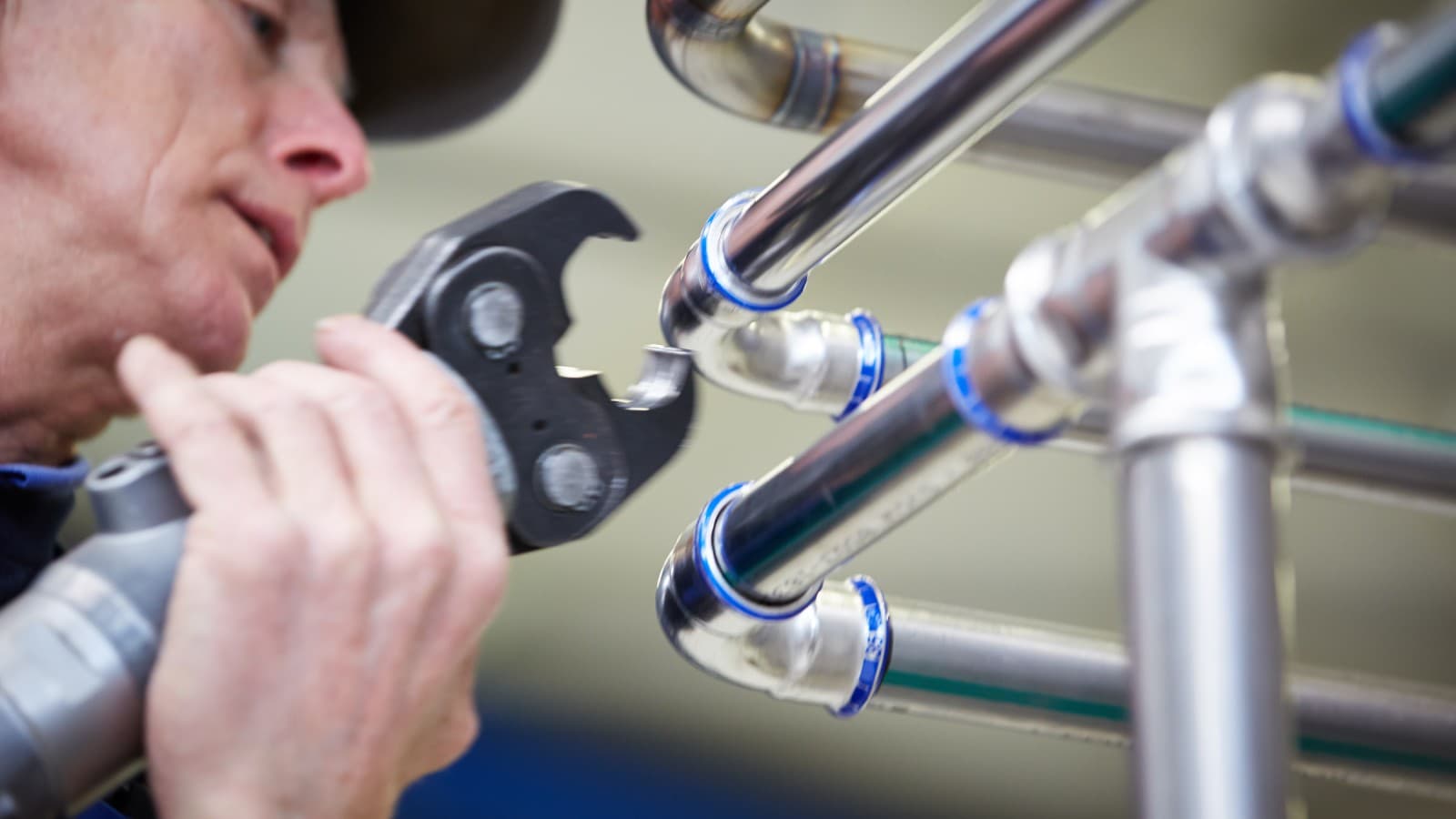 Enkel montering med Geberit Mapress rostfritt stål